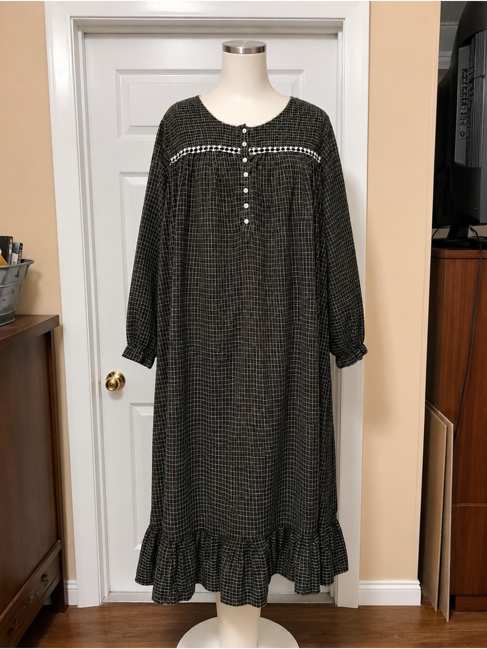Fundamentals Woman 3X Plaid Cotton Nightgown House Dress Cottagecore prairie